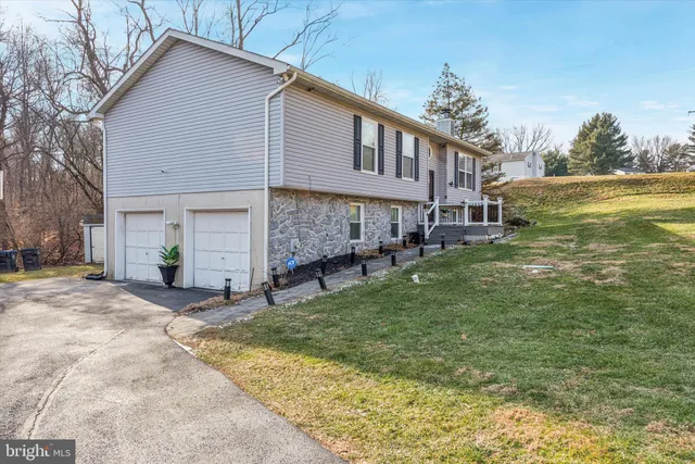 $400,000 | 1430 South Bailey Road, Coatesville, PA 19320
