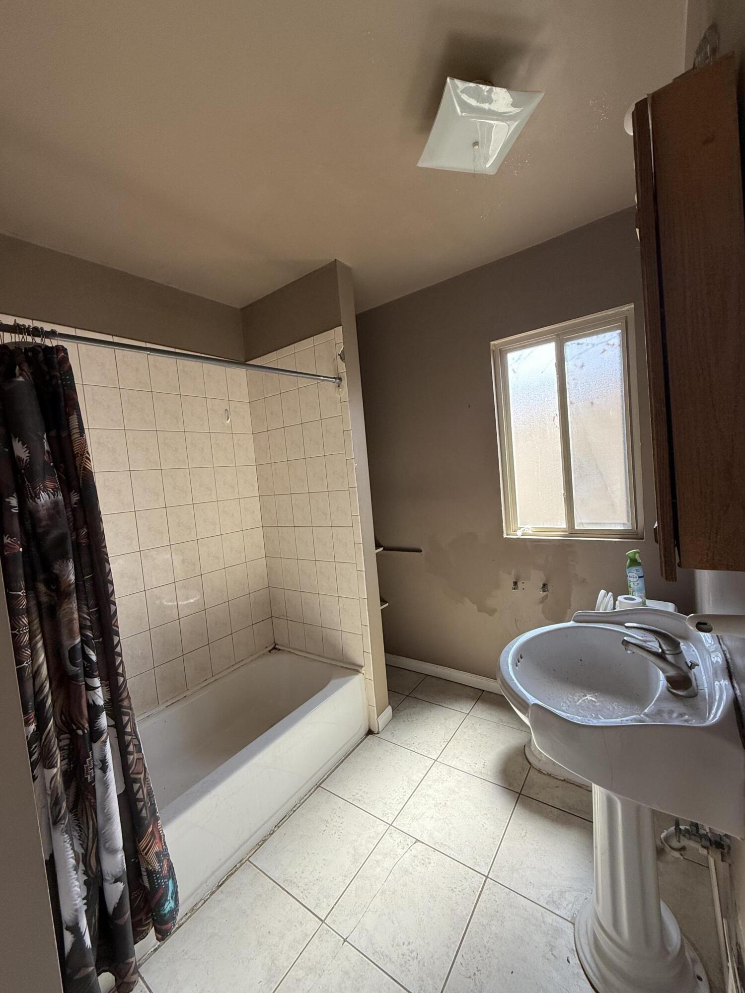 23147 Donald Avenue Eastpointe, MI 48021 - Photo 8 of 11 IMG_9982