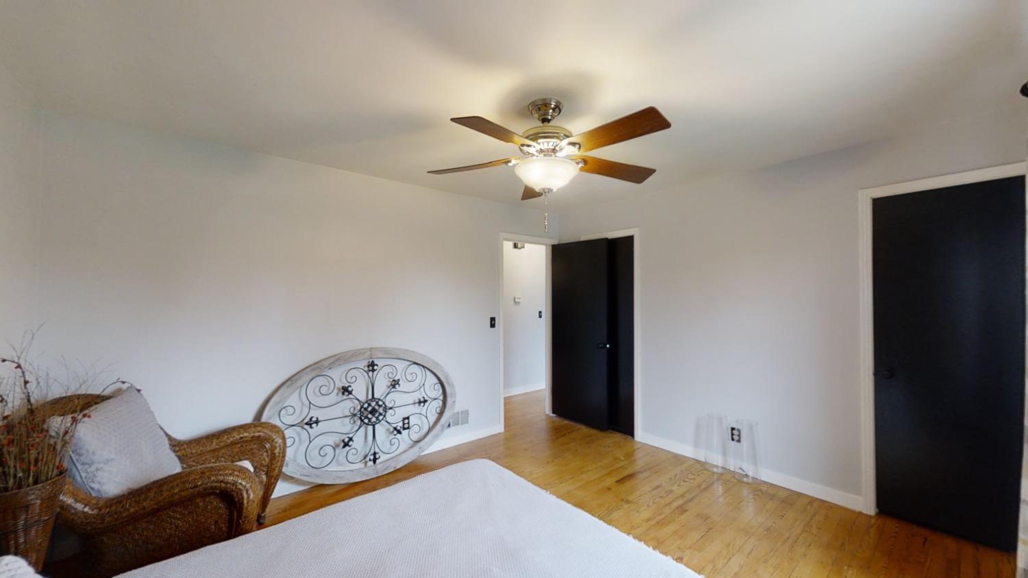 9807 Daly Road Cincinnati, OH 45231 - Photo 13 of 39 Gallery Image 13