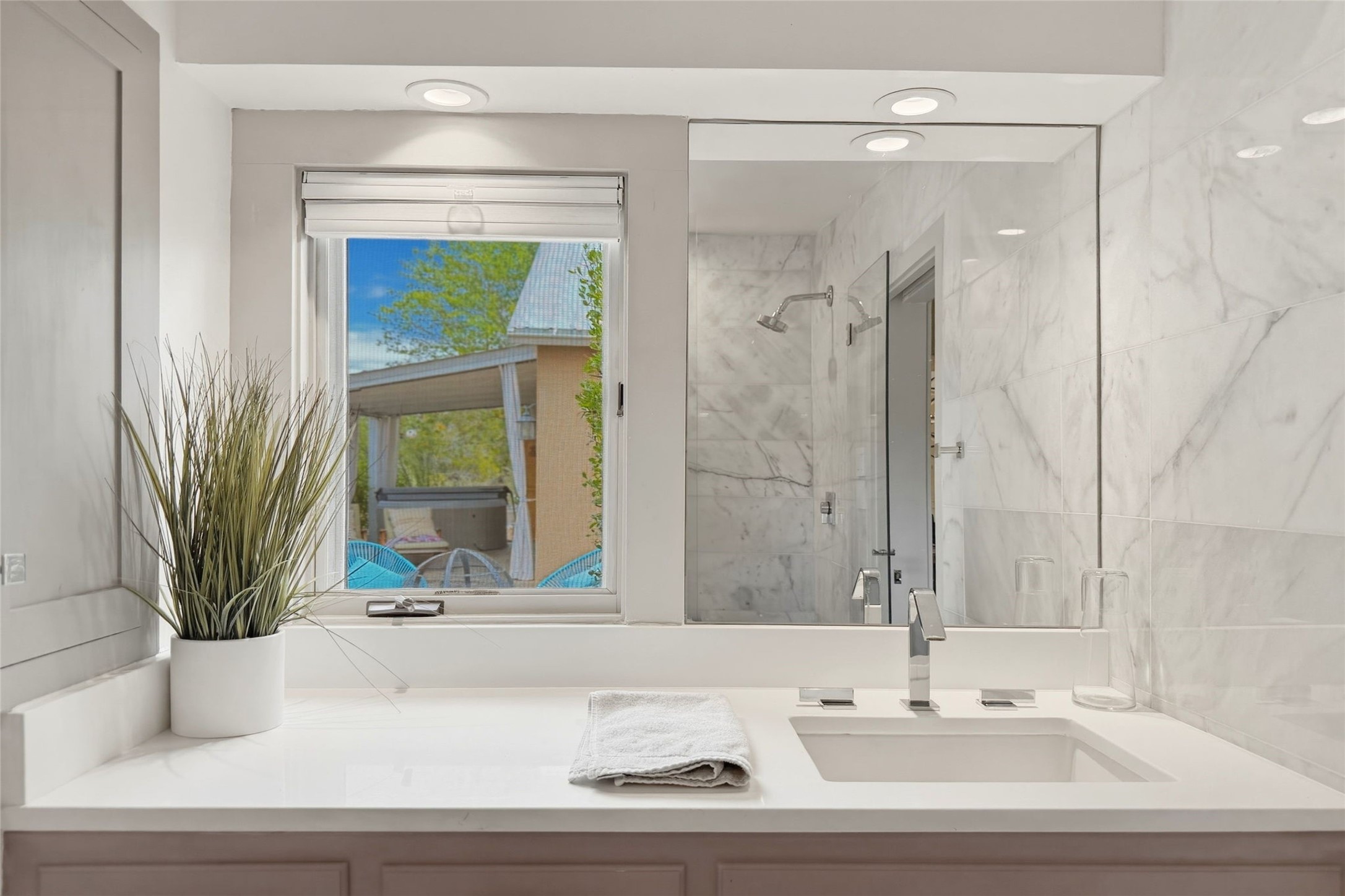 55 Paseo Del Rancho Santa Fe, NM 87506 - Photo 29 of 61 Primary Bath