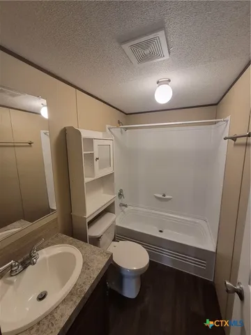 $1,200 | 1911 Wald Road, Unit 17, New Braunfels, TX 78132