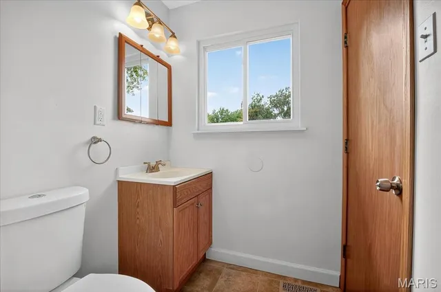 $168,000 | 12 Ville Donna Court, Hazelwood, MO 63042