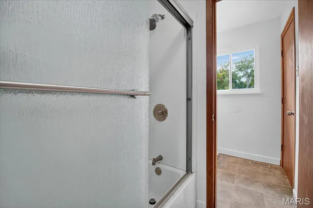 $168,000 | 12 Ville Donna Court, Hazelwood, MO 63042