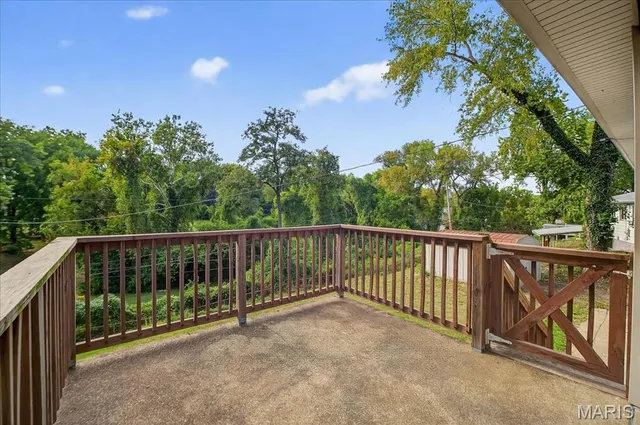 $168,000 | 12 Ville Donna Court, Hazelwood, MO 63042