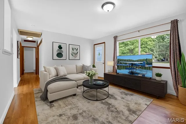 $168,000 | 12 Ville Donna Court, Hazelwood, MO 63042