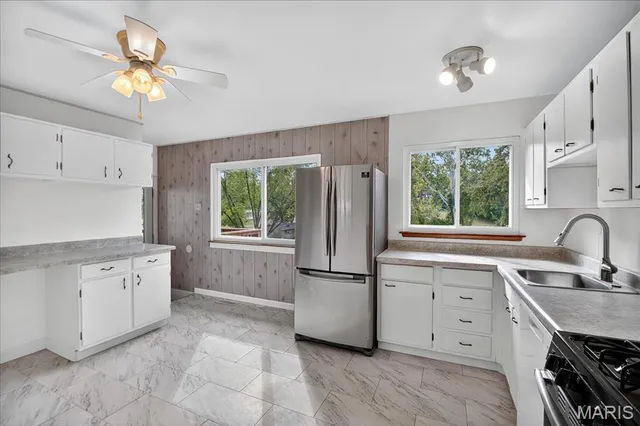 $168,000 | 12 Ville Donna Court, Hazelwood, MO 63042