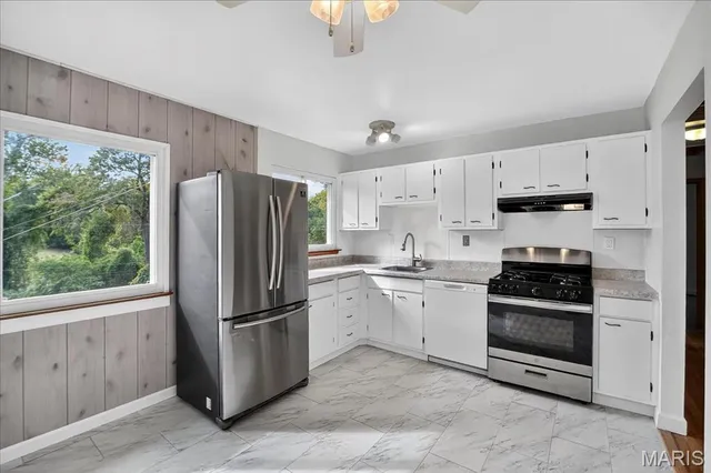 $168,000 | 12 Ville Donna Court, Hazelwood, MO 63042