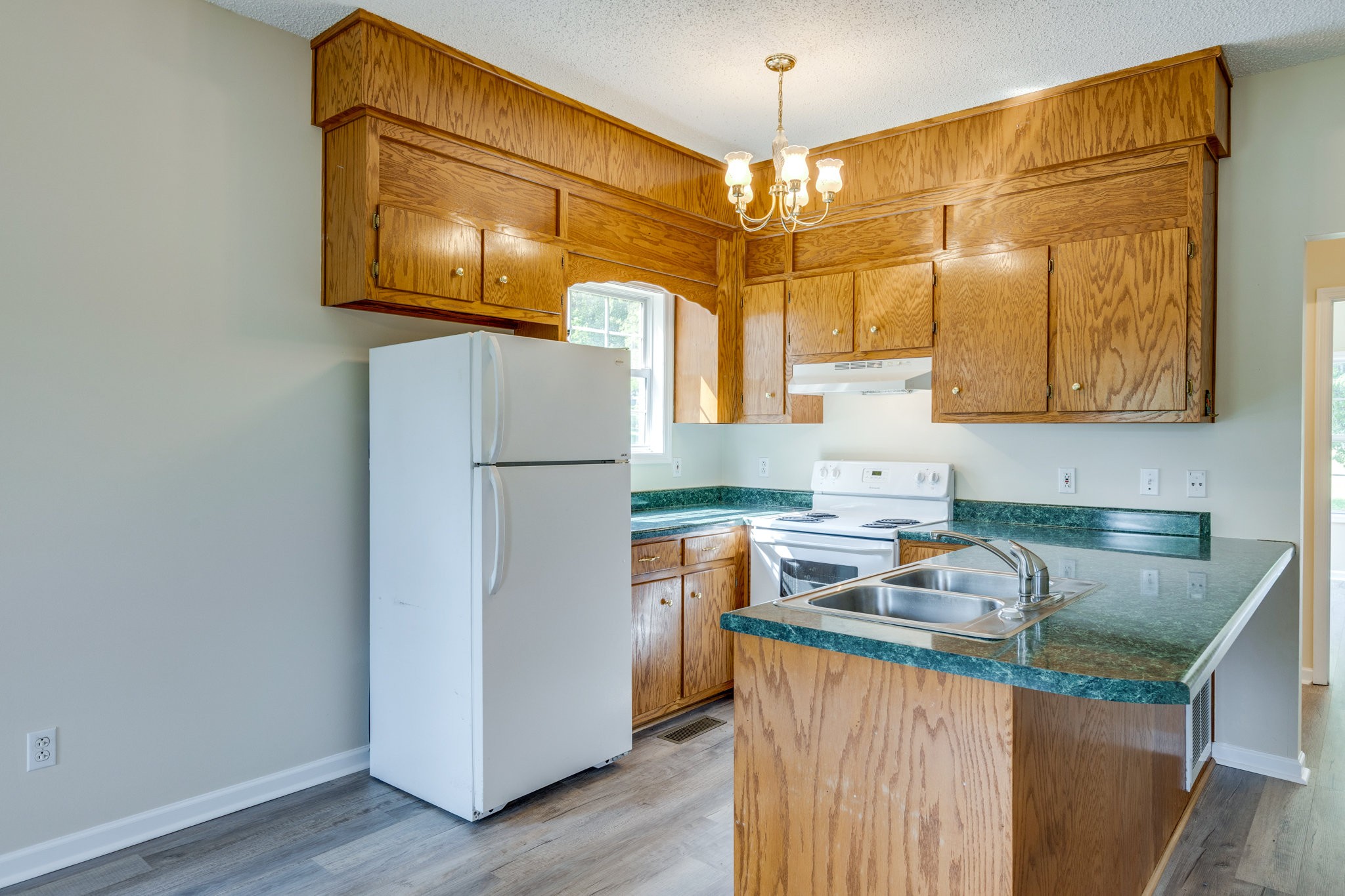 247 Locust Street Pulaski, TN 38478 - Photo 16 of 44
