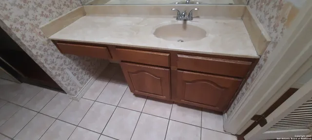 $1,875 | 8527 Village Creek, San Antonio, TX 78251