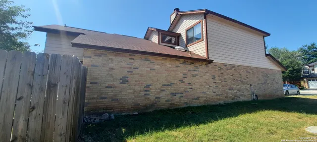 $1,875 | 8527 Village Creek, San Antonio, TX 78251