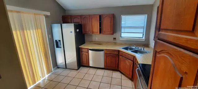 $1,875 | 8527 Village Creek, San Antonio, TX 78251