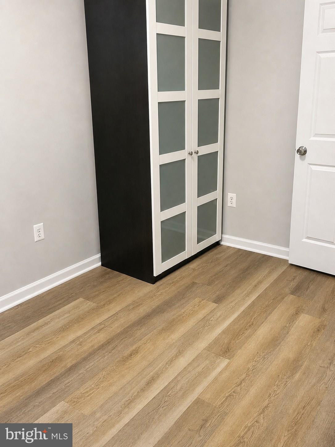 635 Constellation Square Southeast, Unit D Leesburg, VA 20175 - Photo 16 of 18 Third Bedroom picture #3