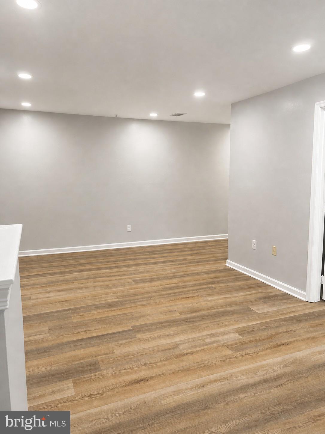 635 Constellation Square Southeast, Unit D Leesburg, VA 20175 - Photo 4 of 18 living room picture # 2