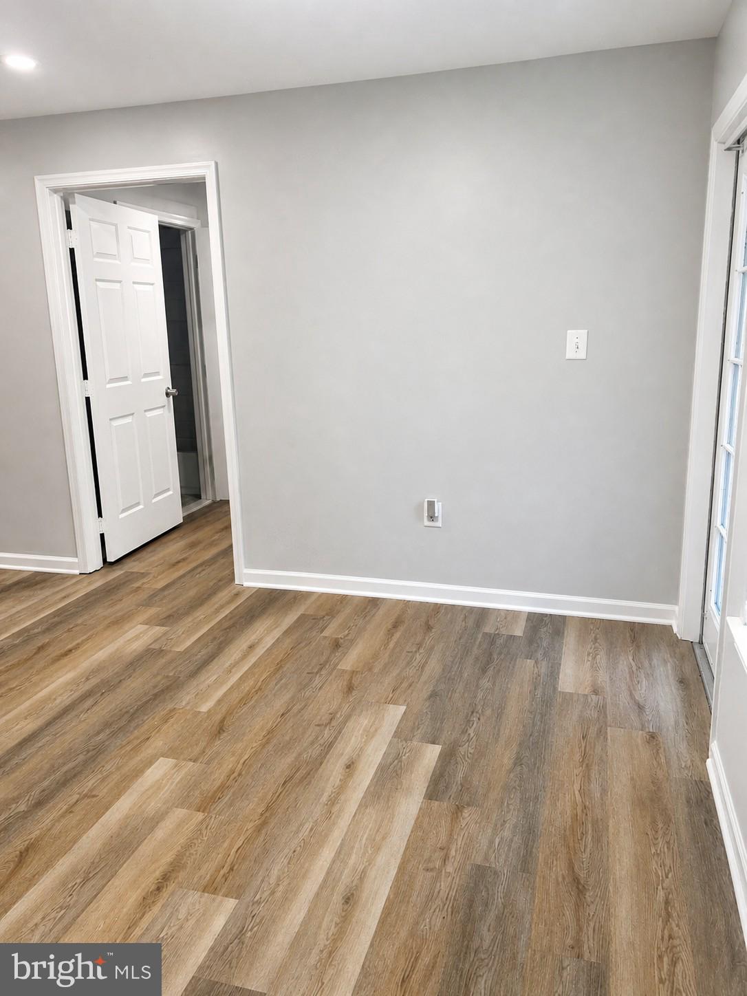 635 Constellation Square Southeast, Unit D Leesburg, VA 20175 - Photo 5 of 18 living room picture #3