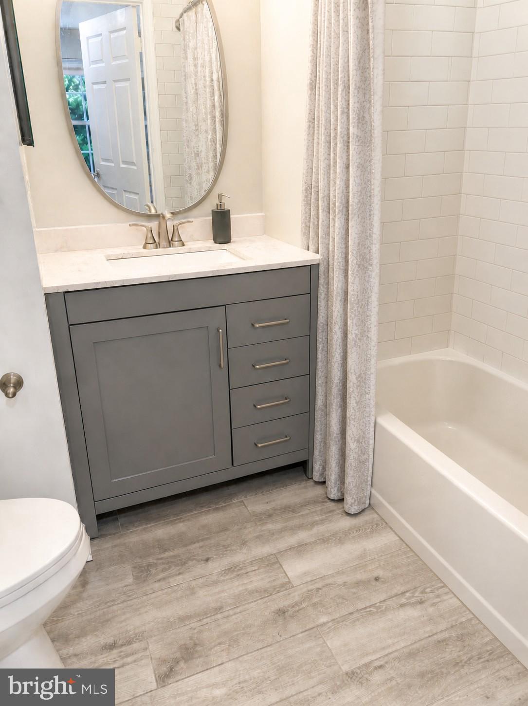 635 Constellation Square Southeast, Unit D Leesburg, VA 20175 - Photo 10 of 18 Primary Bath picture #2