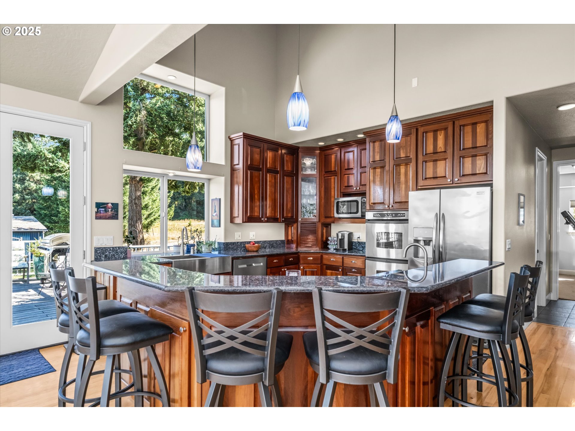 27067 Pickens Road Eugene, OR 97402 - Photo 9 of 48