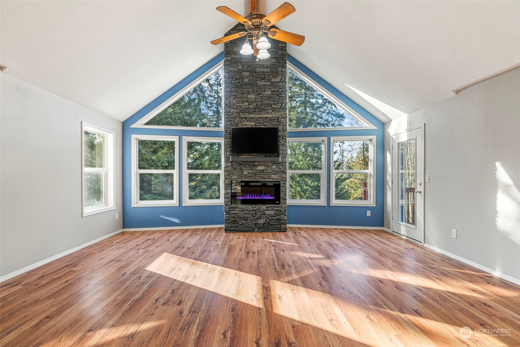 416 Walnut Acres Road Kelso, WA 98626 - Photo 8 of 37 Gallery Image 8
