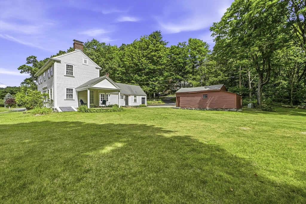 236 Mendon Street Upton, MA 01568 - Photo 4 of 41