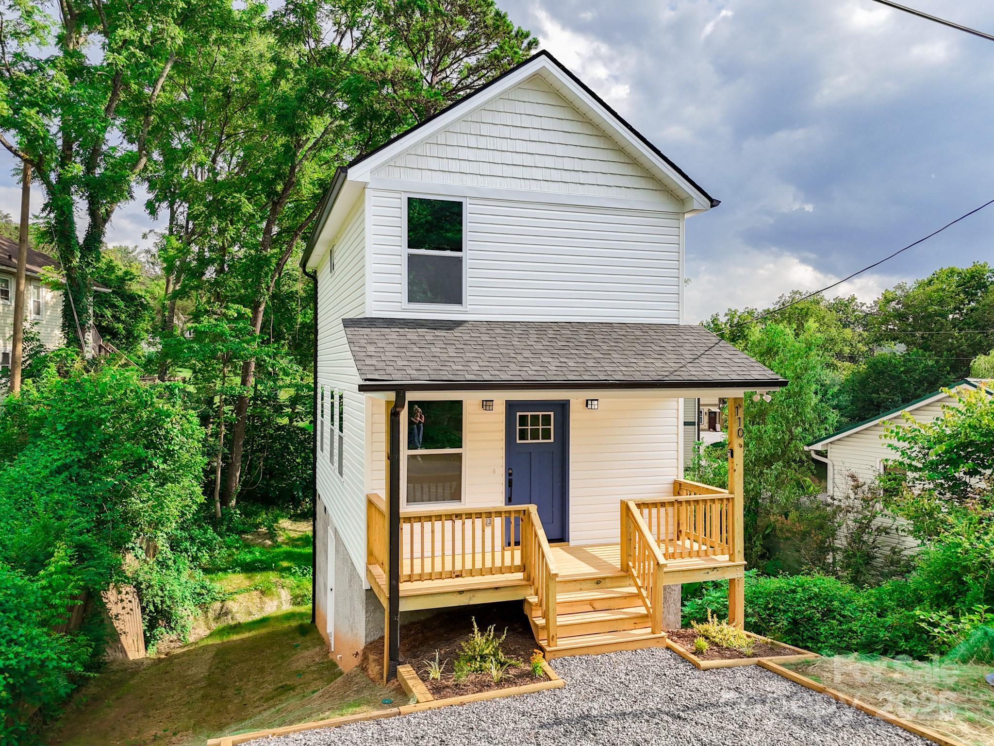 110 Lookout Road Woodfin, NC 28804 - Photo 1 of 40 Gallery Image 1
