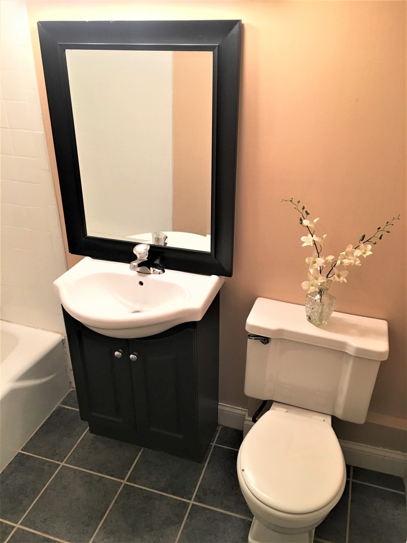 10428 South Ridgeland Avenue, Unit 1 Chicago Ridge, IL 60415 - Photo 11 of 15