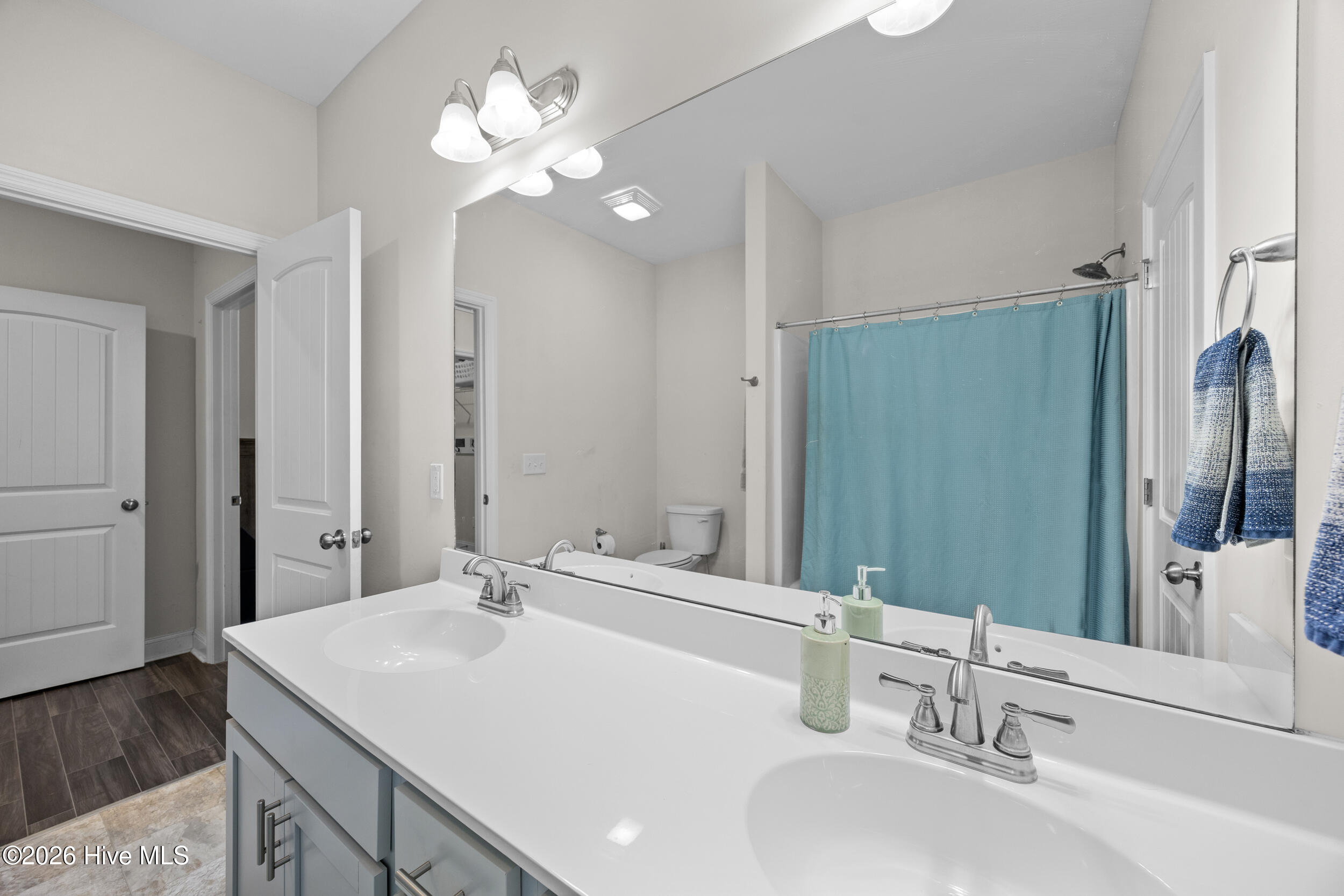 107 Clymer Court Hubert, NC 28539 - Photo 17 of 44 24_bathroom
