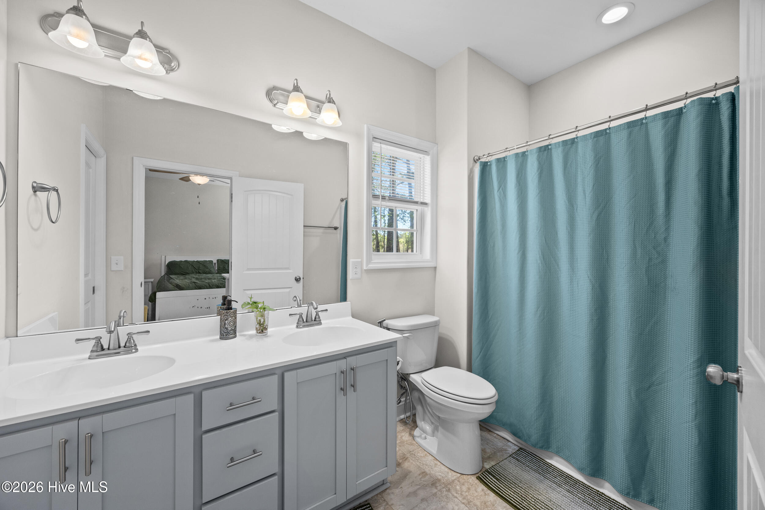 107 Clymer Court Hubert, NC 28539 - Photo 18 of 44 23_bathroom