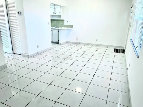 a view of a utility room