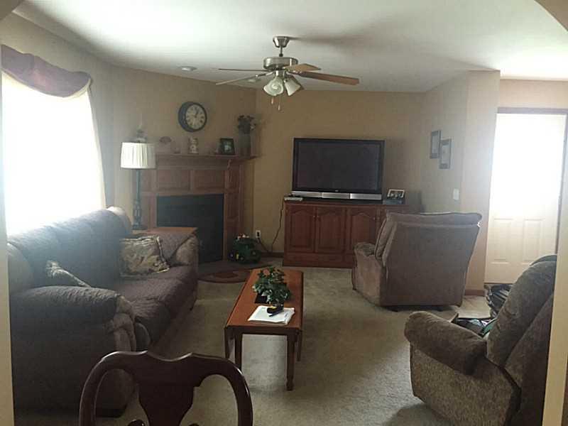 325 Godfrey Road Leechburg, PA 15656 - Photo 9 of 17 Living Room.