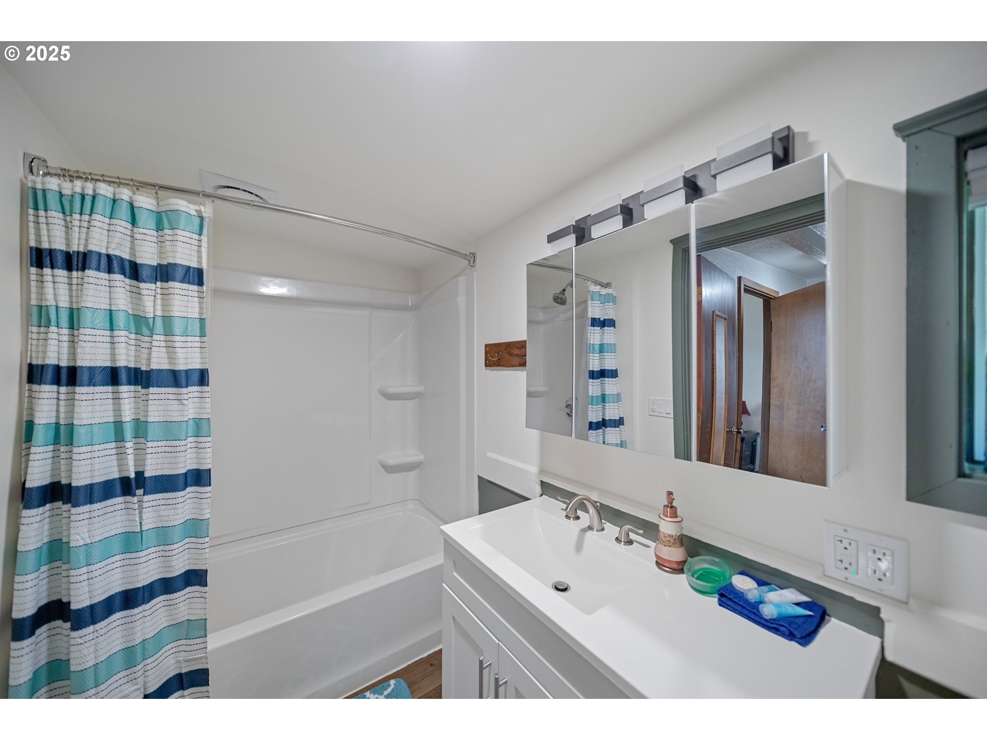 2077 Fir Avenue Reedsport, OR 97467 - Photo 26 of 47 Gallery Image 26