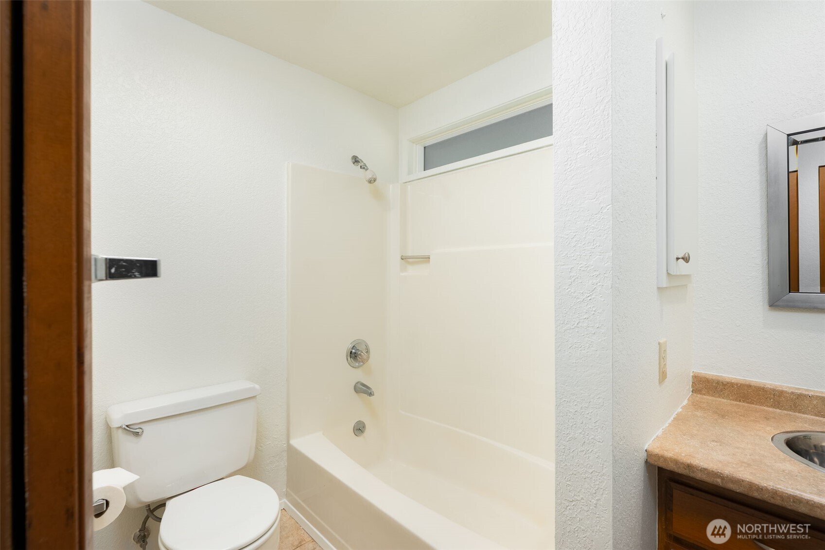 7571 Old Redmond Road, Unit 2 Redmond, WA 98052 - Photo 22 of 25 Gallery Image 22