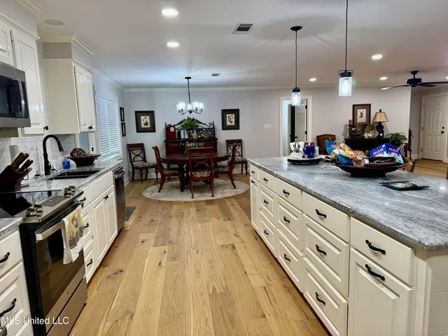 $324,000 | 2044 Viking Street, Vidalia, LA 71373