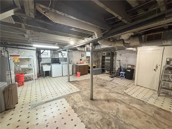 $1,275 | 5835 Douglas Street, Unit 3, Pittsburgh, PA 15217