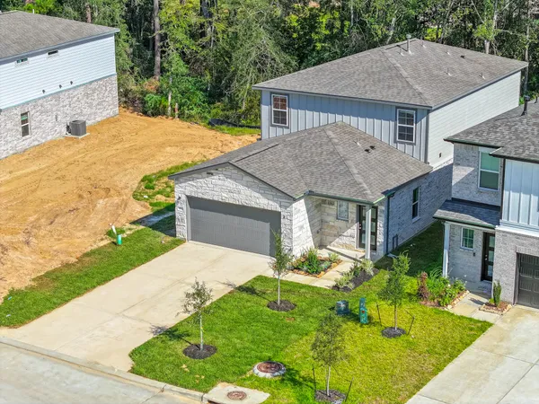 $2,000 | 37 Courageous Way, Magnolia, TX 77354