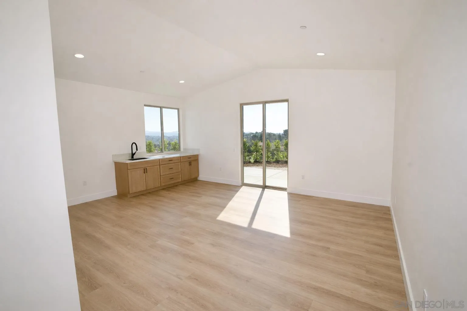 588 Twin Country Lane Fallbrook, CA 92028 - Photo 12 of 16