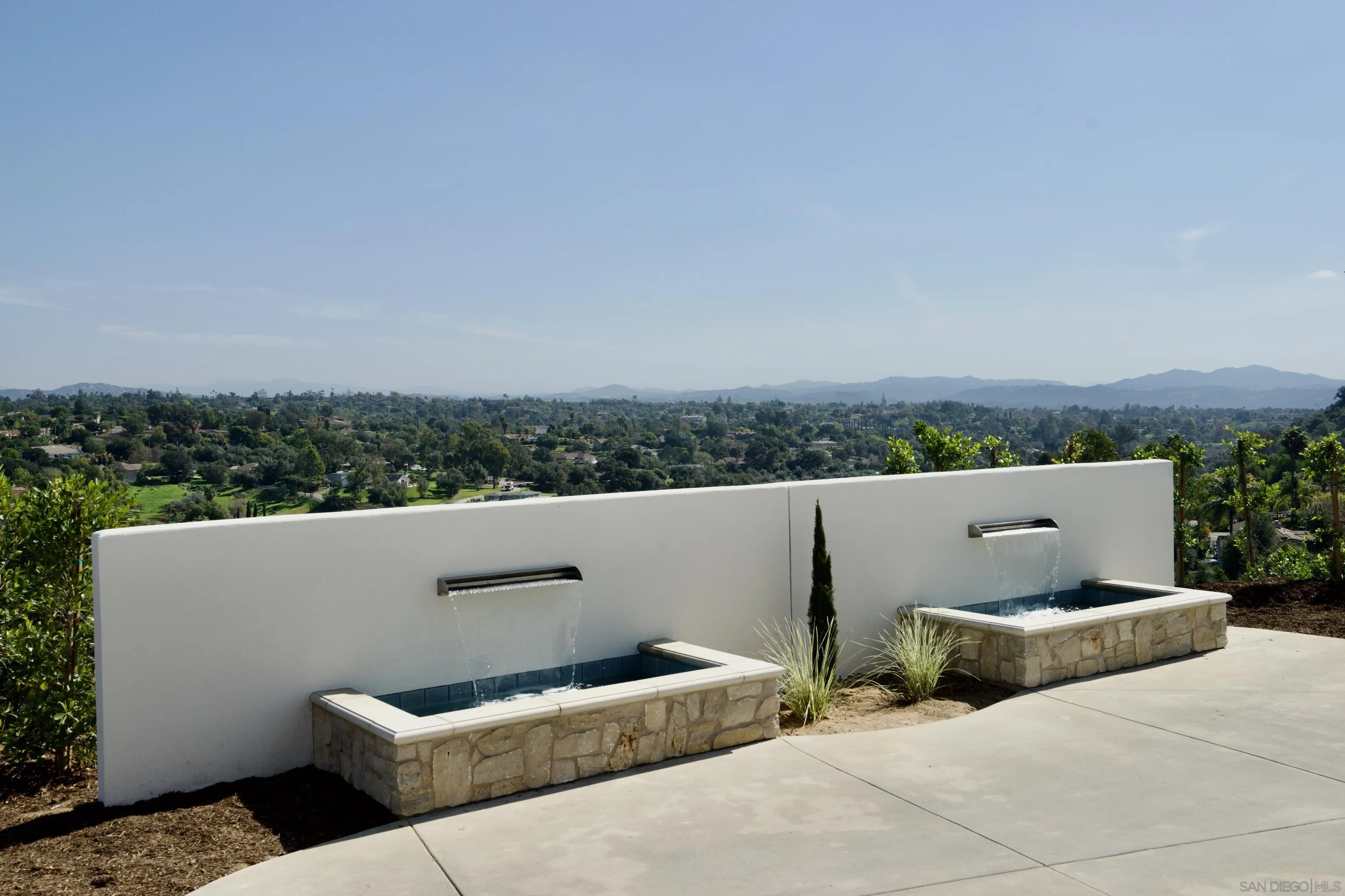 588 Twin Country Lane Fallbrook, CA 92028 - Photo 14 of 16