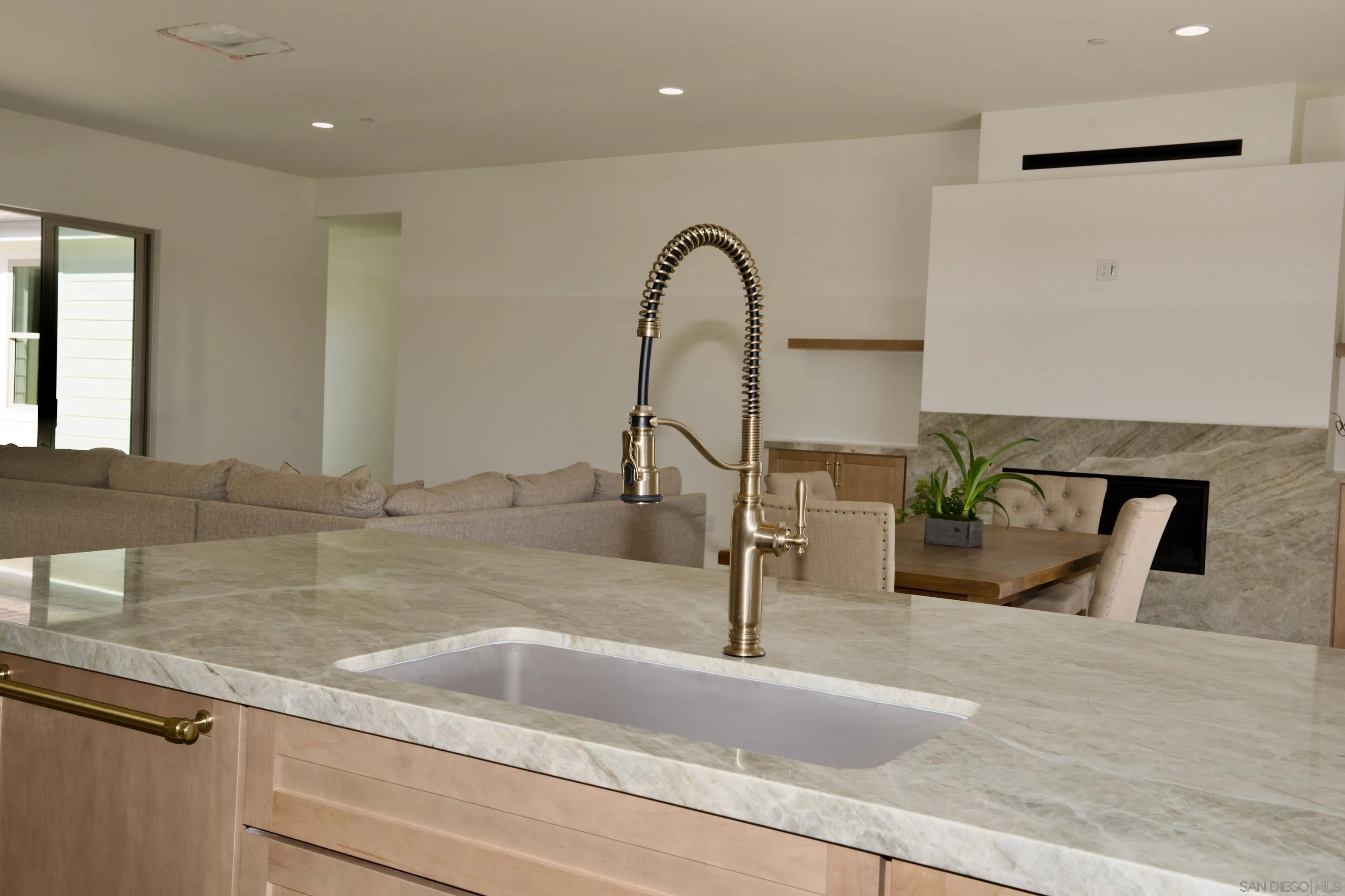 588 Twin Country Lane Fallbrook, CA 92028 - Photo 6 of 16