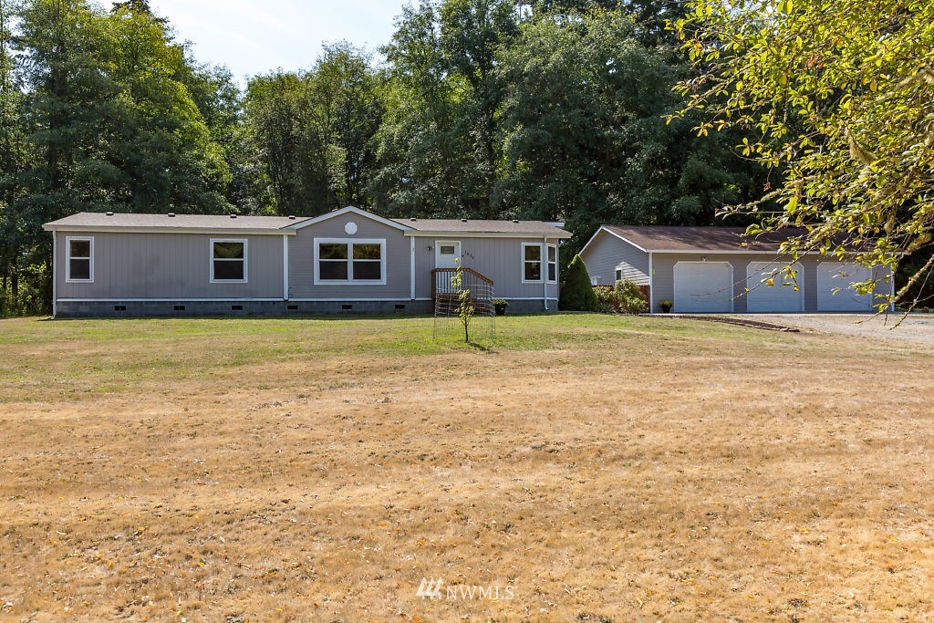 1678 Zylstra Road Oak Harbor, WA 98277 - Photo 1 of 25 Gallery Image 1