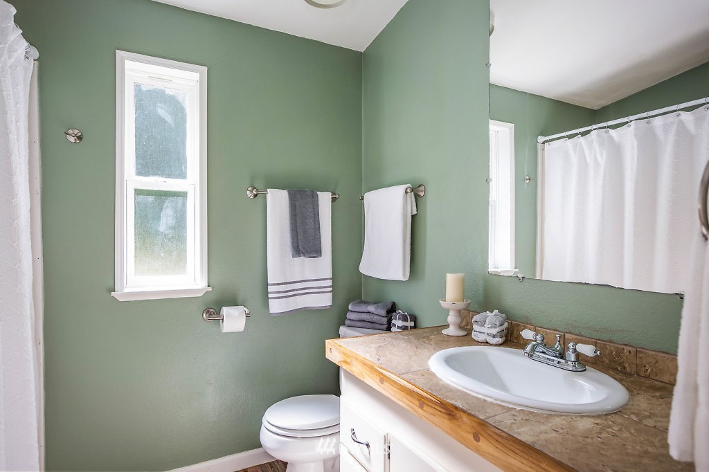 1678 Zylstra Road Oak Harbor, WA 98277 - Photo 17 of 25 Gallery Image 17