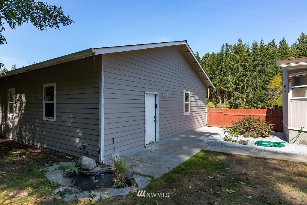 1678 Zylstra Road Oak Harbor, WA 98277 - Photo 5 of 25 Gallery Image 5