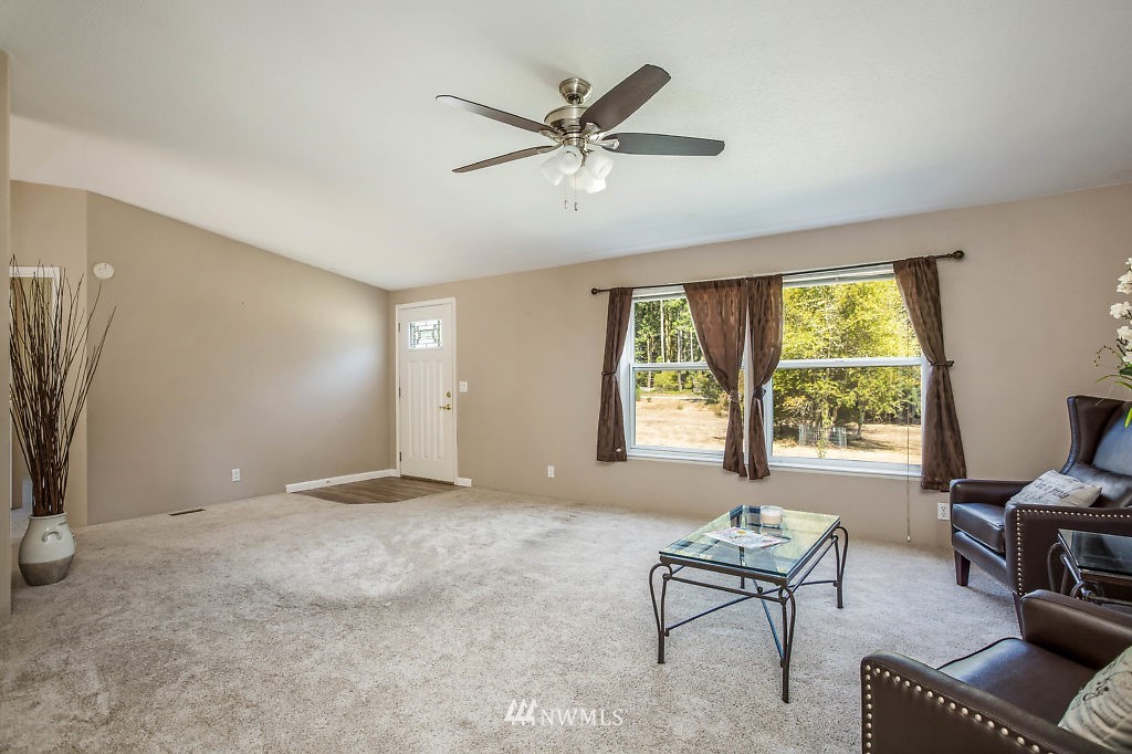 1678 Zylstra Road Oak Harbor, WA 98277 - Photo 8 of 25 Gallery Image 8