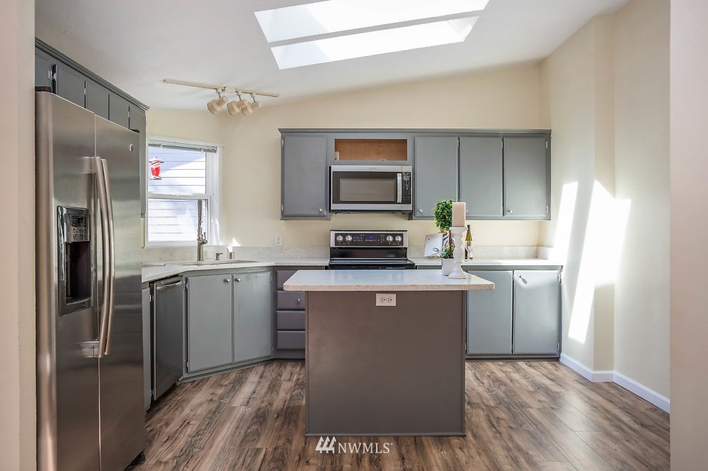 1678 Zylstra Road Oak Harbor, WA 98277 - Photo 10 of 25 Gallery Image 10