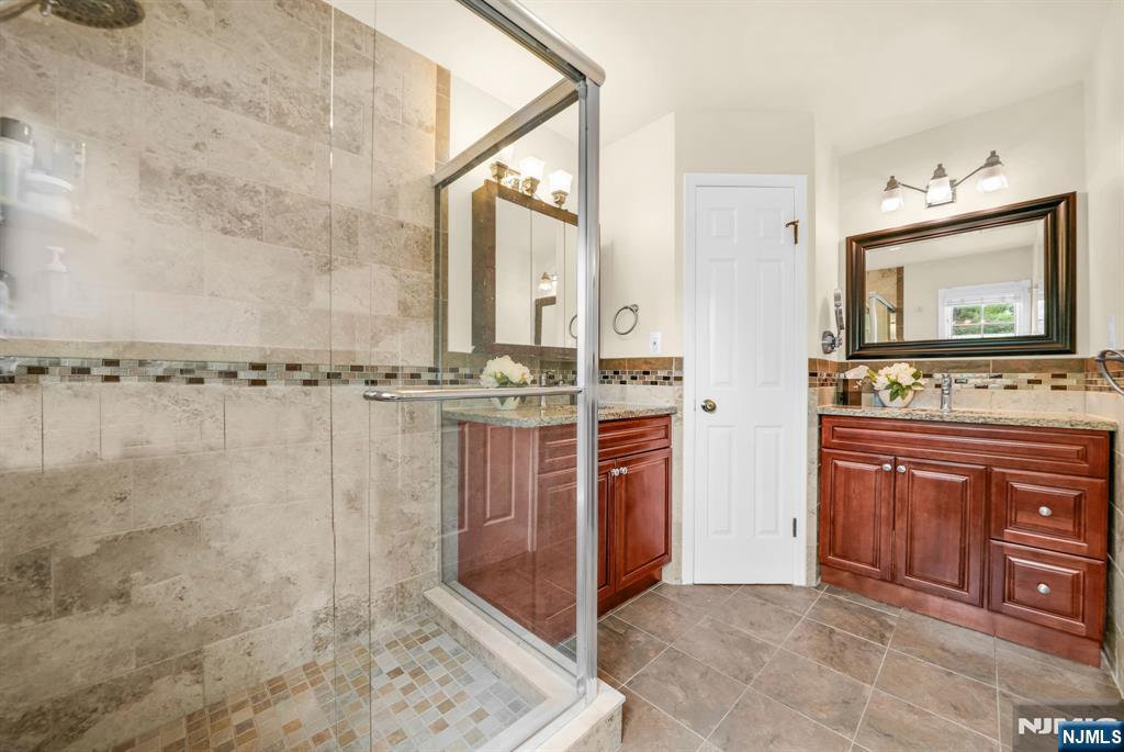 15 Nuthatcher Court Wayne, NJ 07470 - Photo 20 of 34