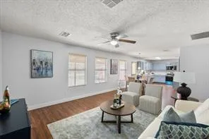 $2,395 | 812 Ericville Drive, Arlington, TX 76001