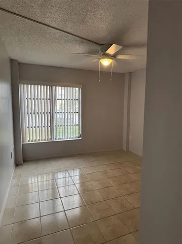 $1,900 | 4152 Inverrary Drive, Unit 101, Lauderhill, FL 33319