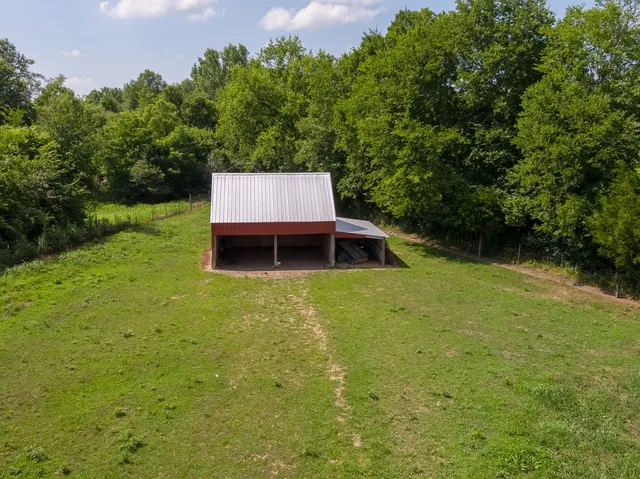 $1,725,000 | 2564 New Highway 7, Santa Fe, TN 38482