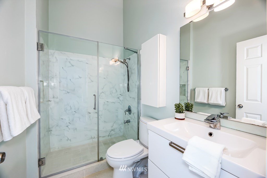 8616 Delridge Way Southwest, Unit B Seattle, WA 98106 - Photo 13 of 18 Gallery Image 13