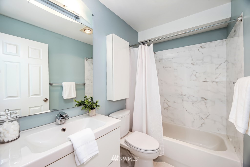 8616 Delridge Way Southwest, Unit B Seattle, WA 98106 - Photo 16 of 18 Gallery Image 16