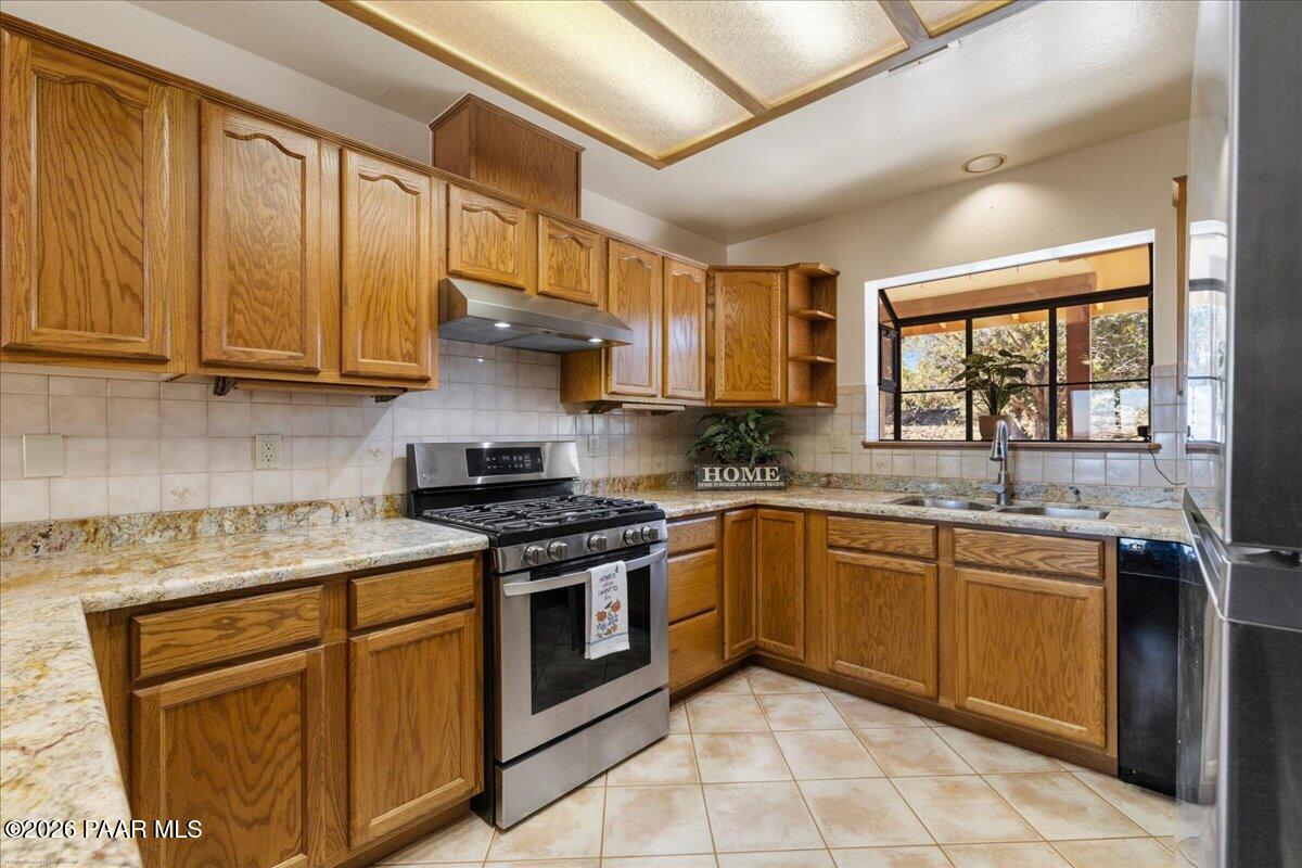 1341 North Blue Star Road Chino Valley, AZ 86323 - Photo 12 of 52 14-Kitchen