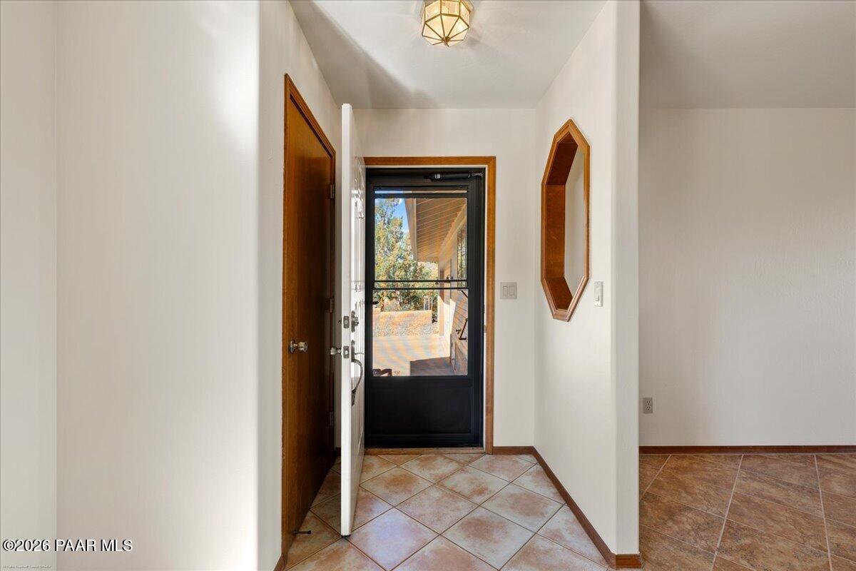 1341 North Blue Star Road Chino Valley, AZ 86323 - Photo 3 of 52 03-Foyer