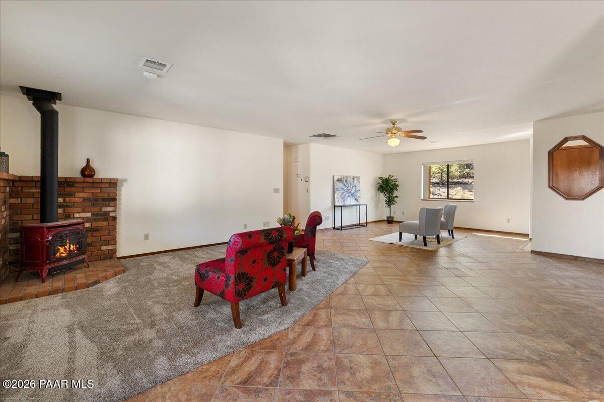 1341 North Blue Star Road Chino Valley, AZ 86323 - Photo 8 of 52 08-Living Room